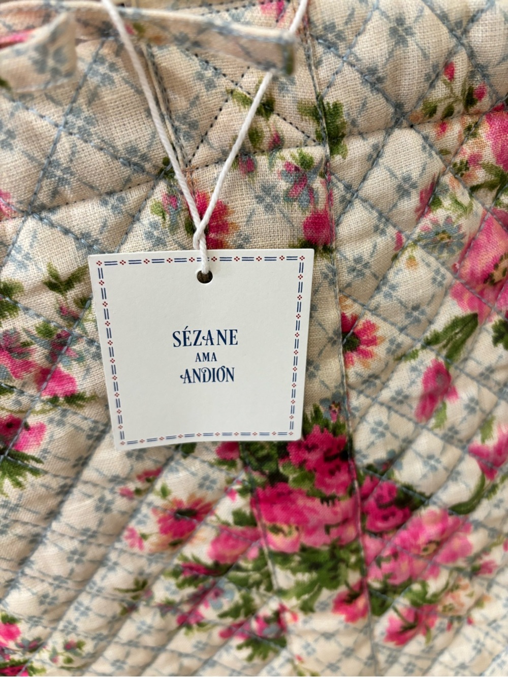 Sezane x Andion Quilted Maxi Floral Tote in Cream and Pink - Picture 2 of 5